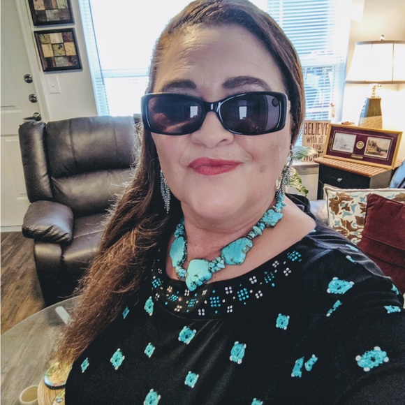 Silent show tonight, handbags and more - Picture 2 of 15